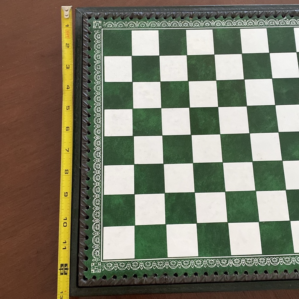 Chess Set-Self Contained. - Picture 16 of 16